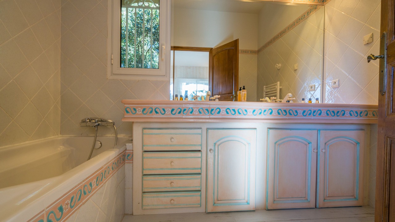 Photo of Bathroom in La Teste-de-Buch