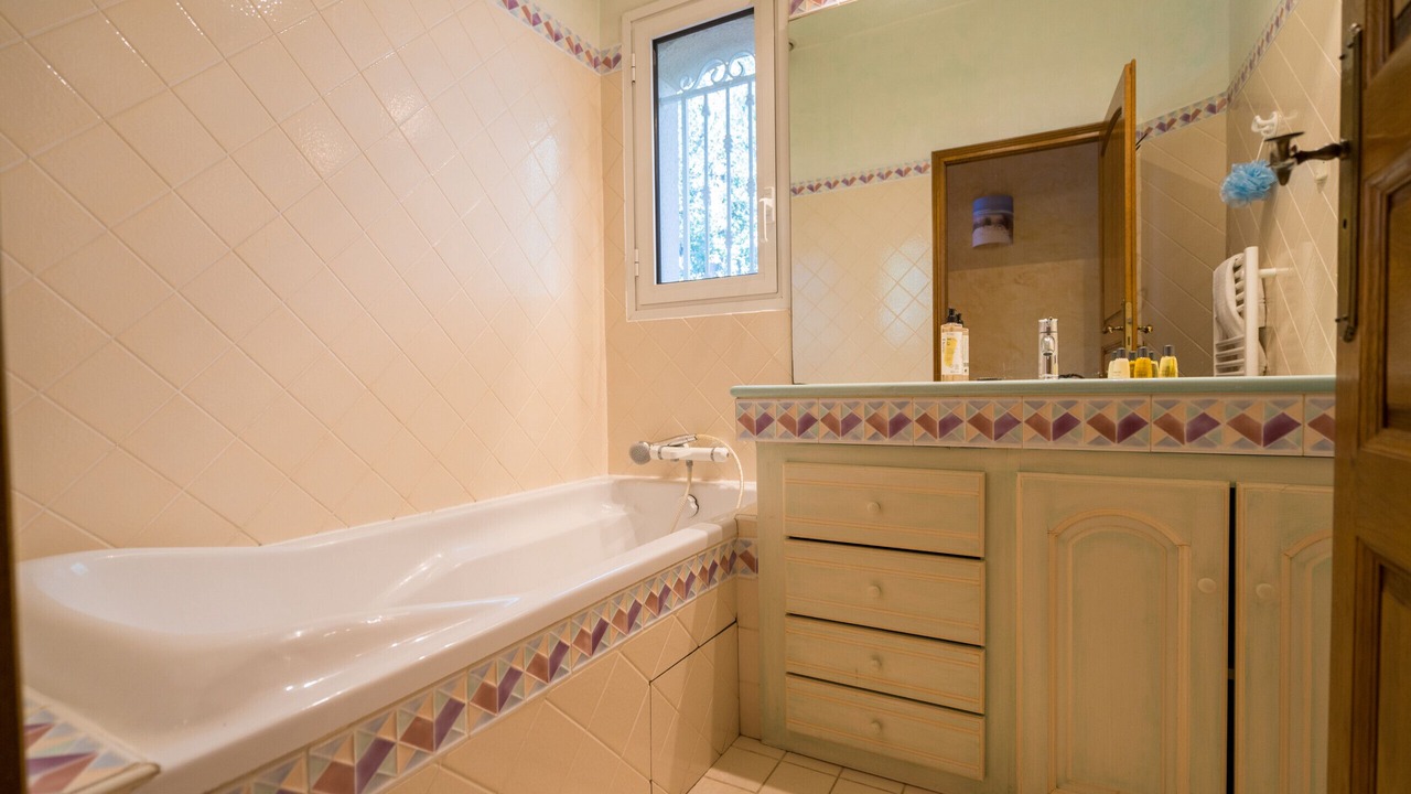 Photo of Bathroom in La Teste-de-Buch