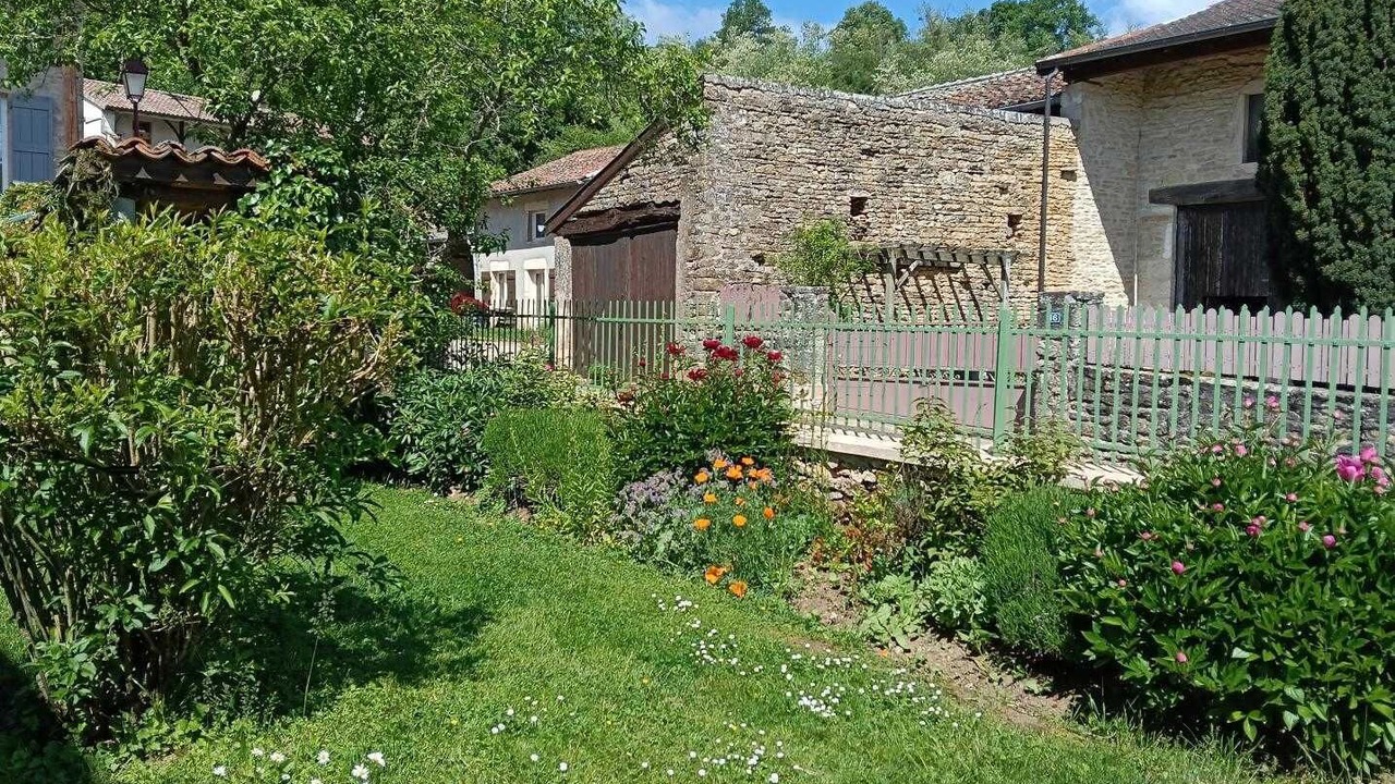 Photo of Outdoor in Chardonnay