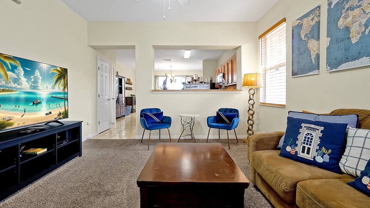 Photo of Livingroom in Crestwynd Bay