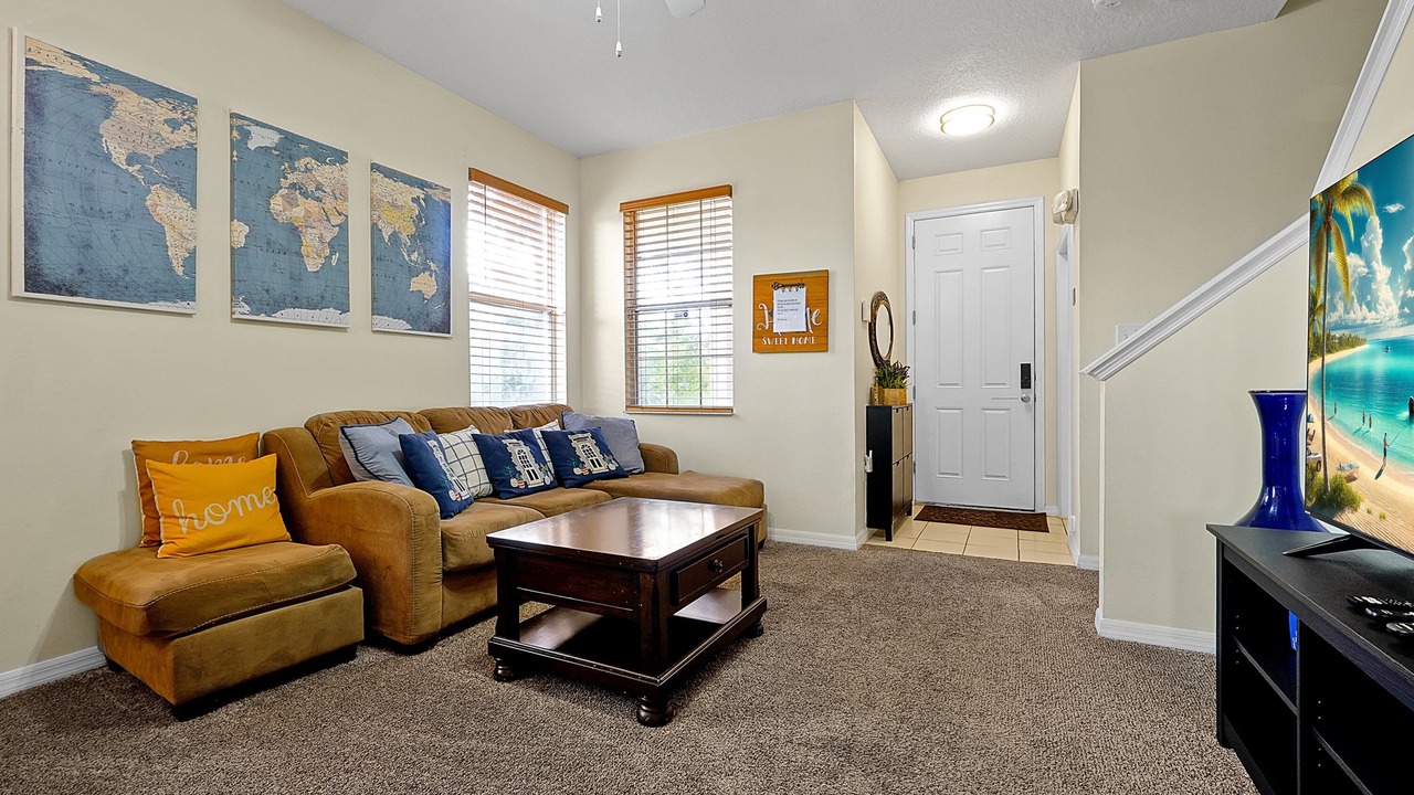 Photo of Livingroom in Crestwynd Bay