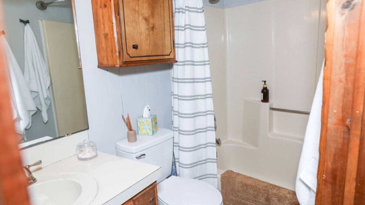 Photo of Bathroom in Court House
