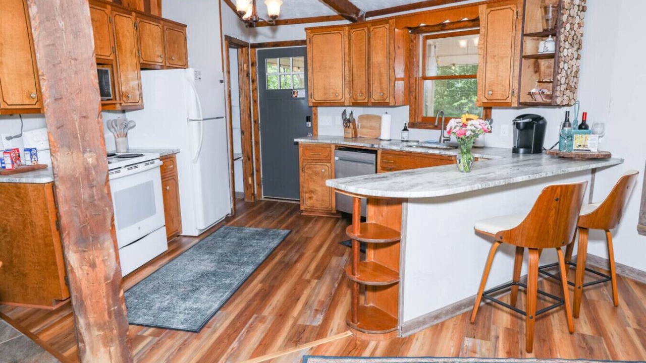 Photo of Kitchen in Court House