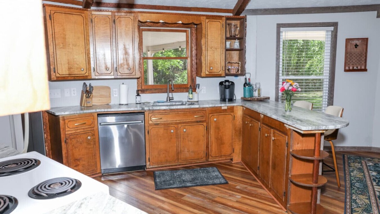 Photo of Kitchen in Court House