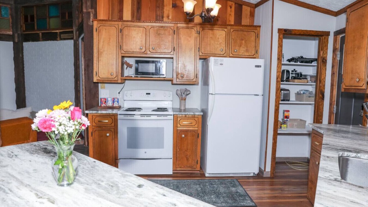 Photo of Kitchen in Court House