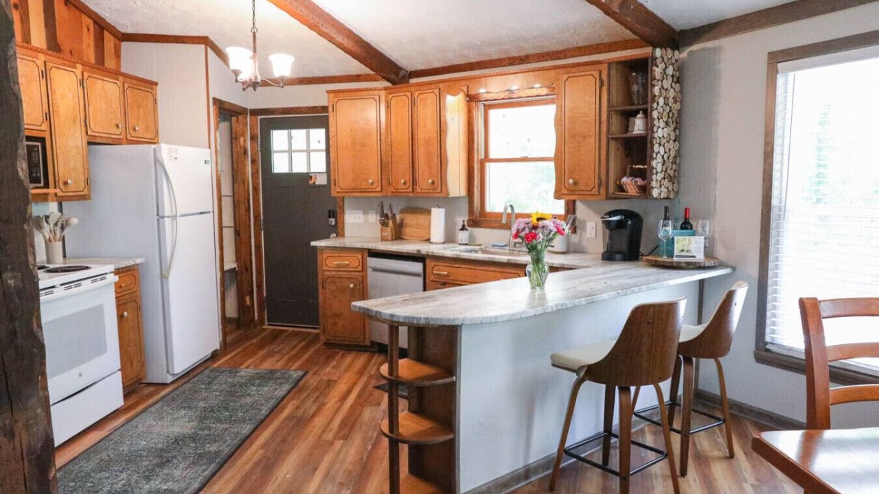 Photo of Kitchen in Court House