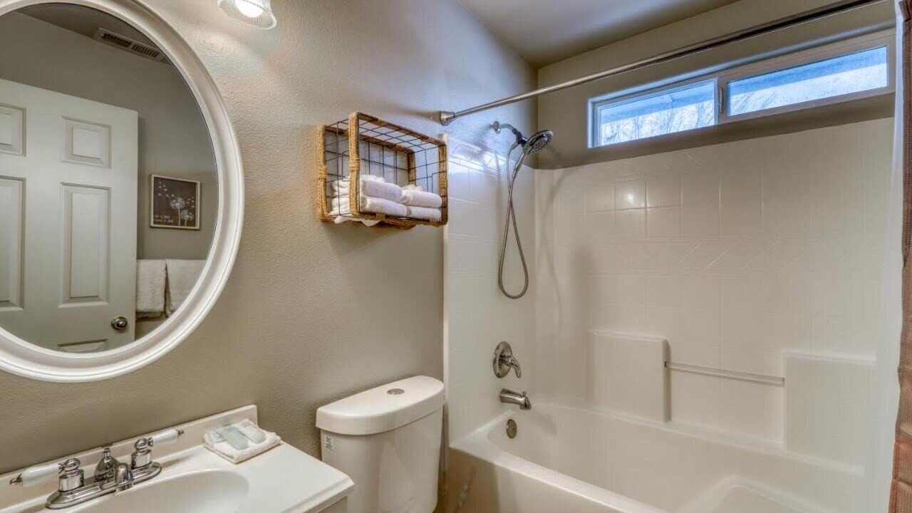 Photo of Bathroom in Veterans Park