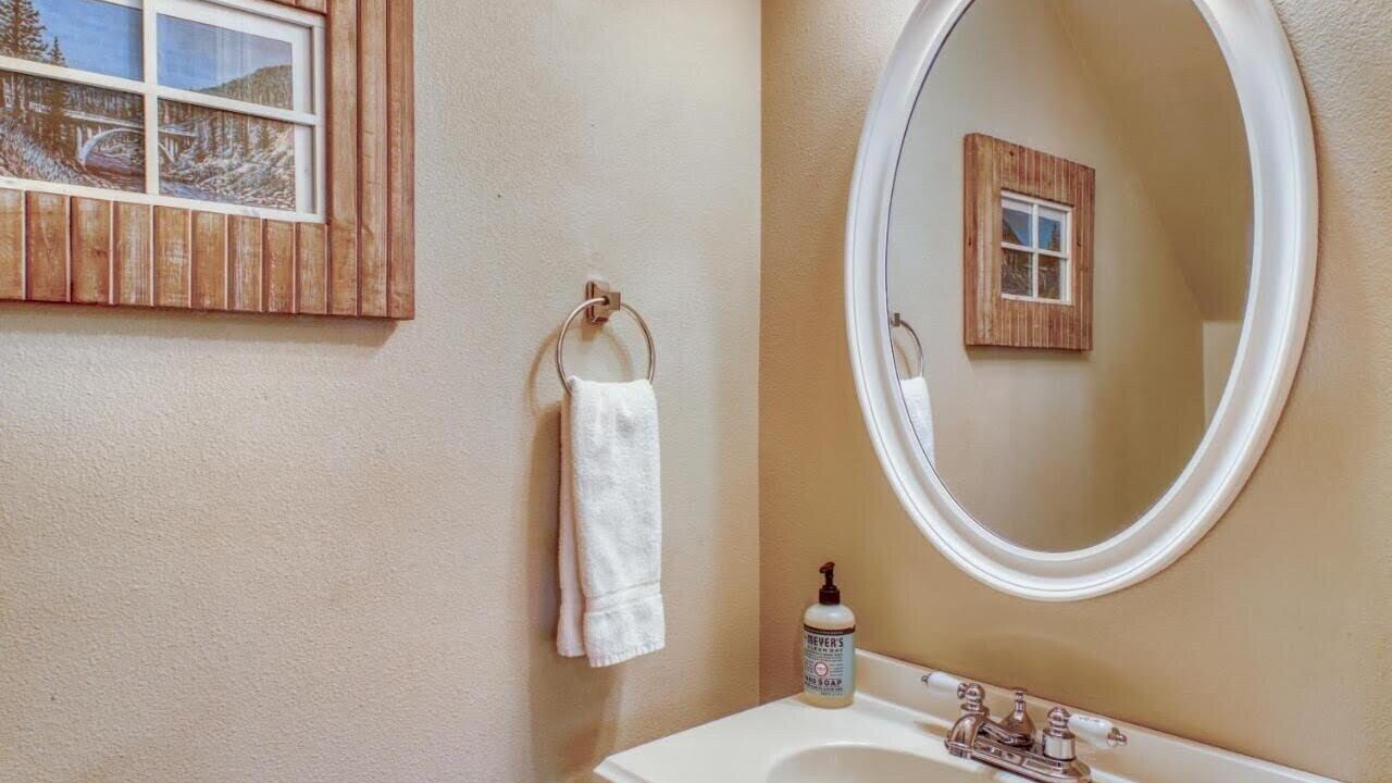 Photo of Bathroom in Veterans Park