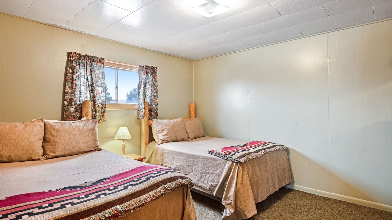 Photo of Bedroom in South Fork