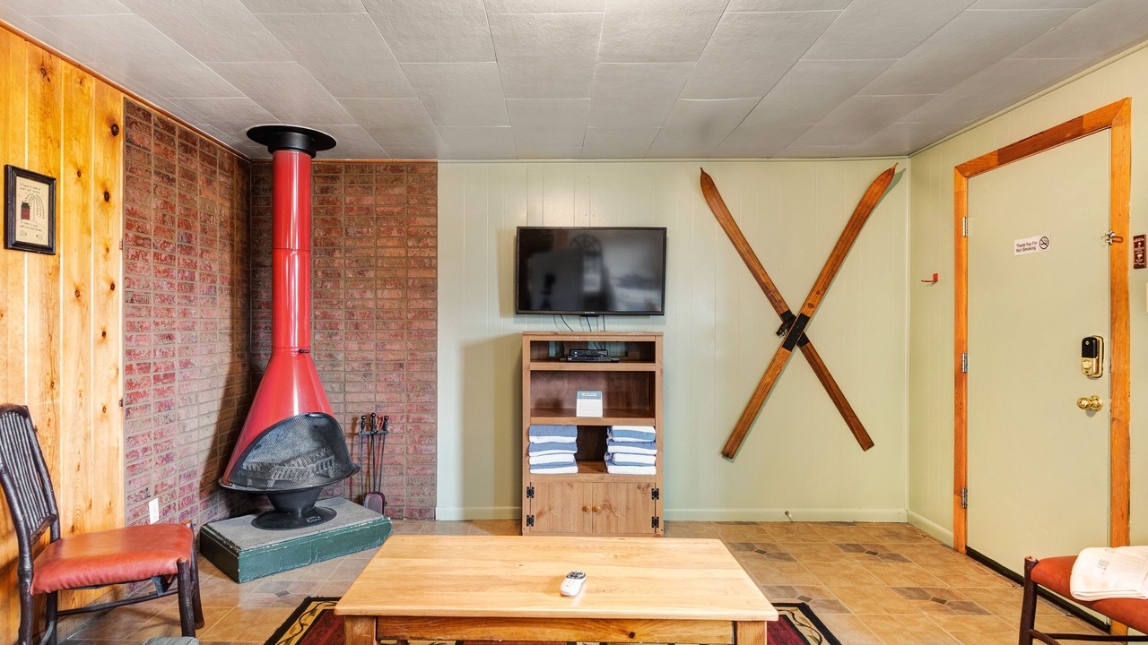 Photo of Livingroom in South Fork