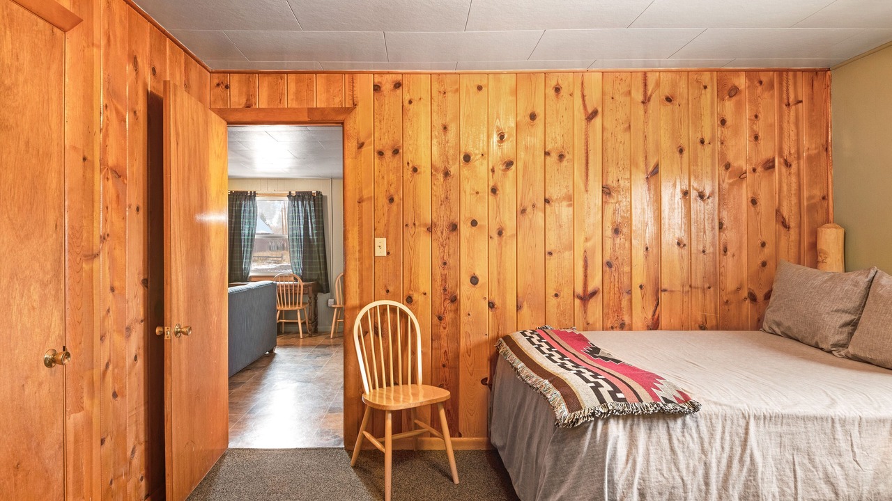 Photo of Bedroom in South Fork