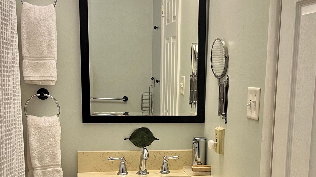 Photo of Bathroom in Newark