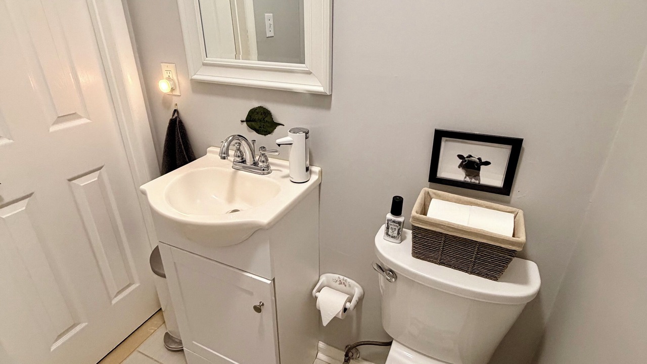 Photo of Bathroom in Newark