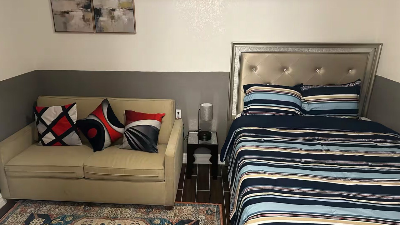 Photo of Bedroom in Oak Ridge