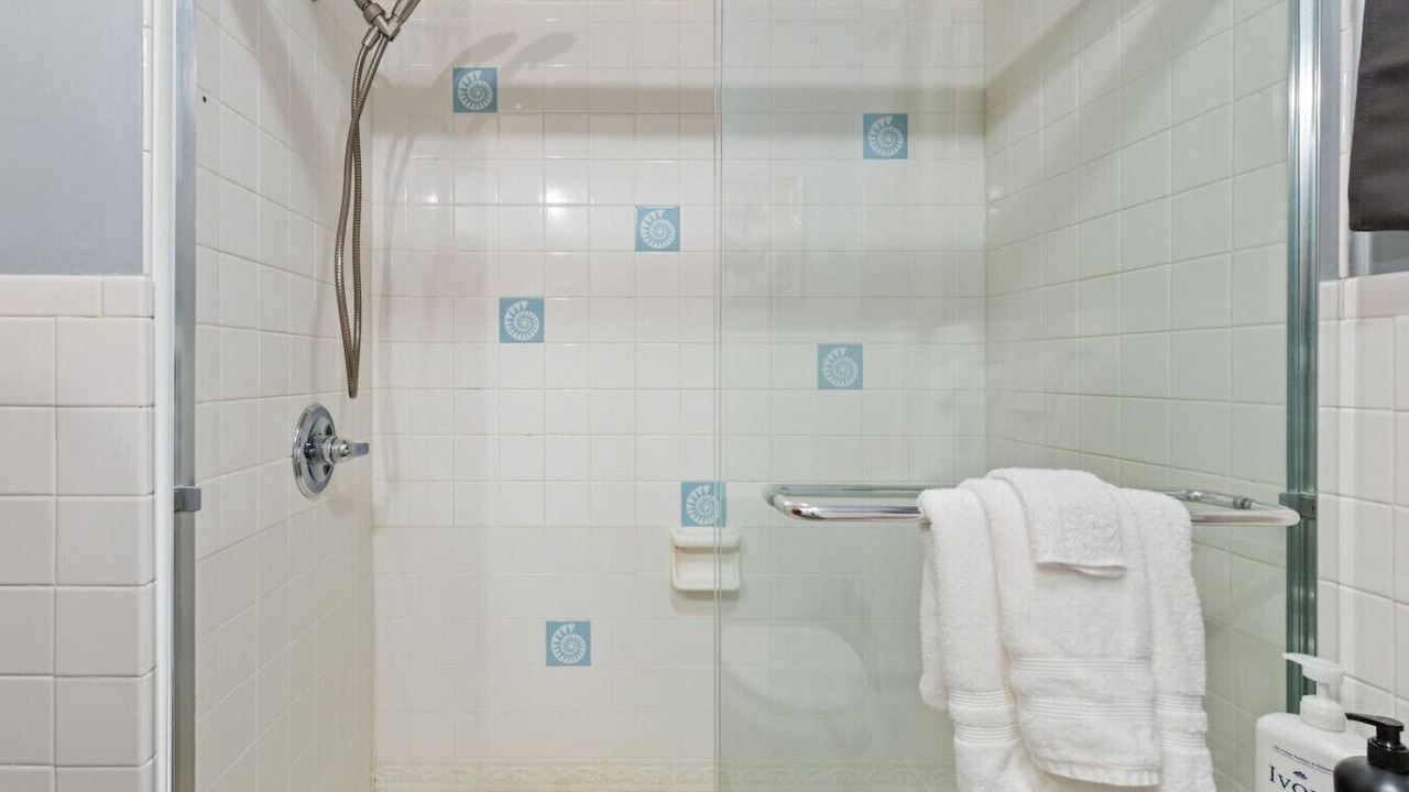 Photo of Bathroom in Batavia