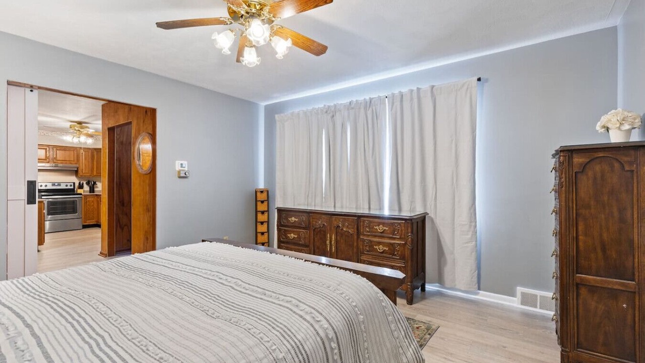 Photo of Bedroom in Batavia