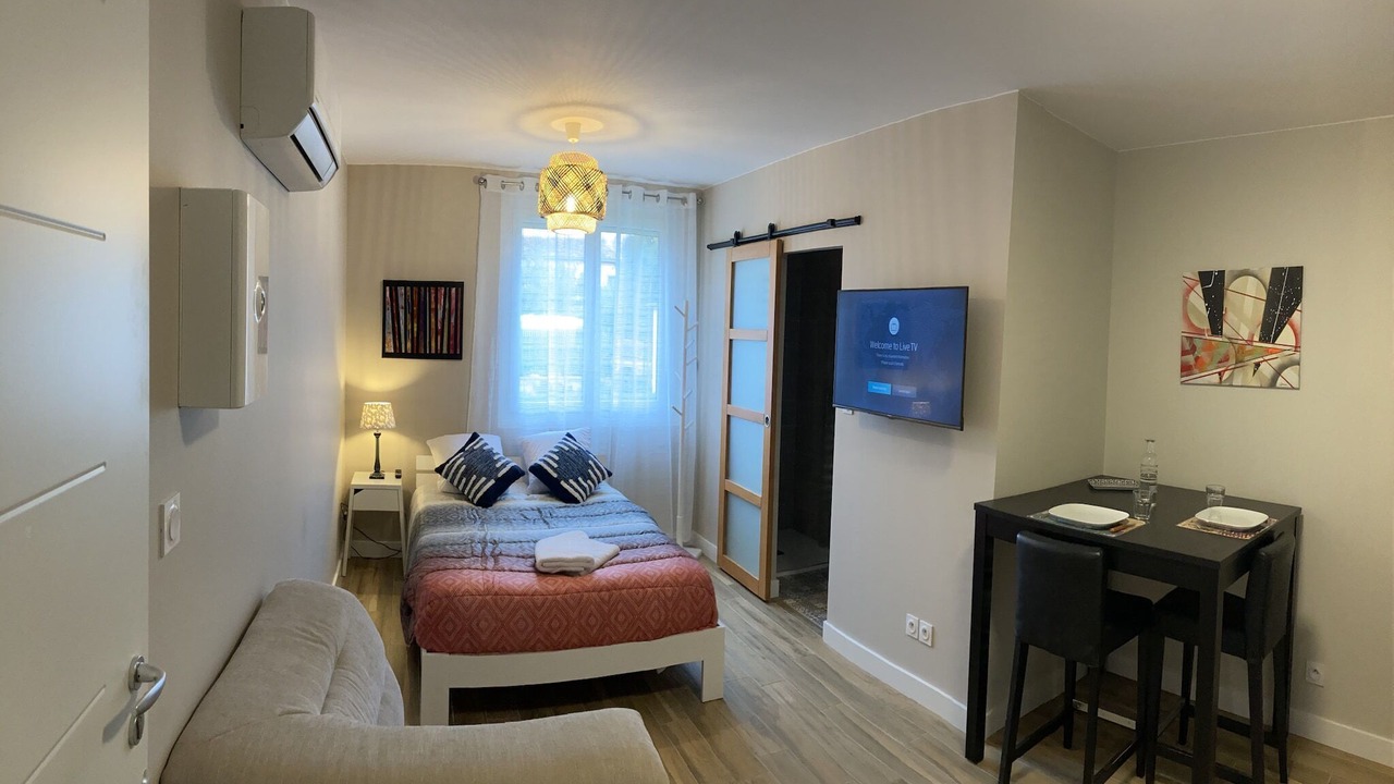 Photo of Livingroom in Arenes Romaines - Saint-Martin-du-Touch