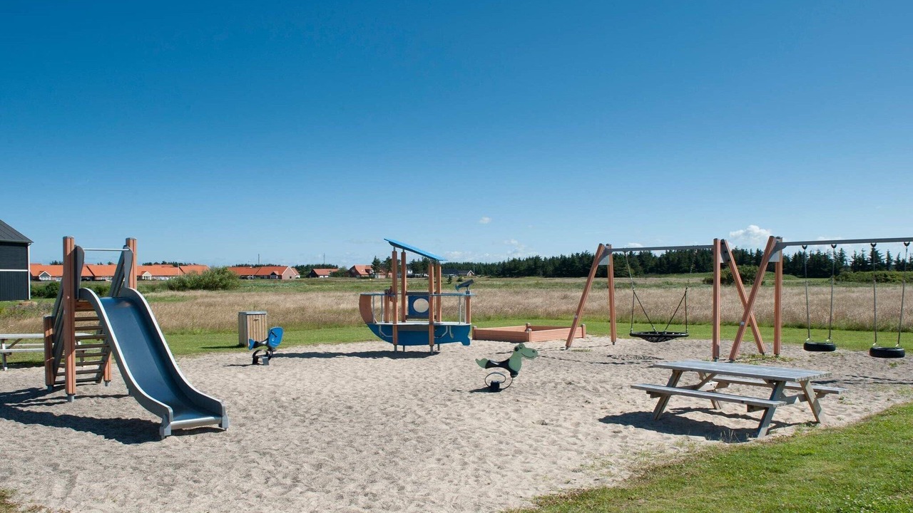 Photo of Others in Lokken
