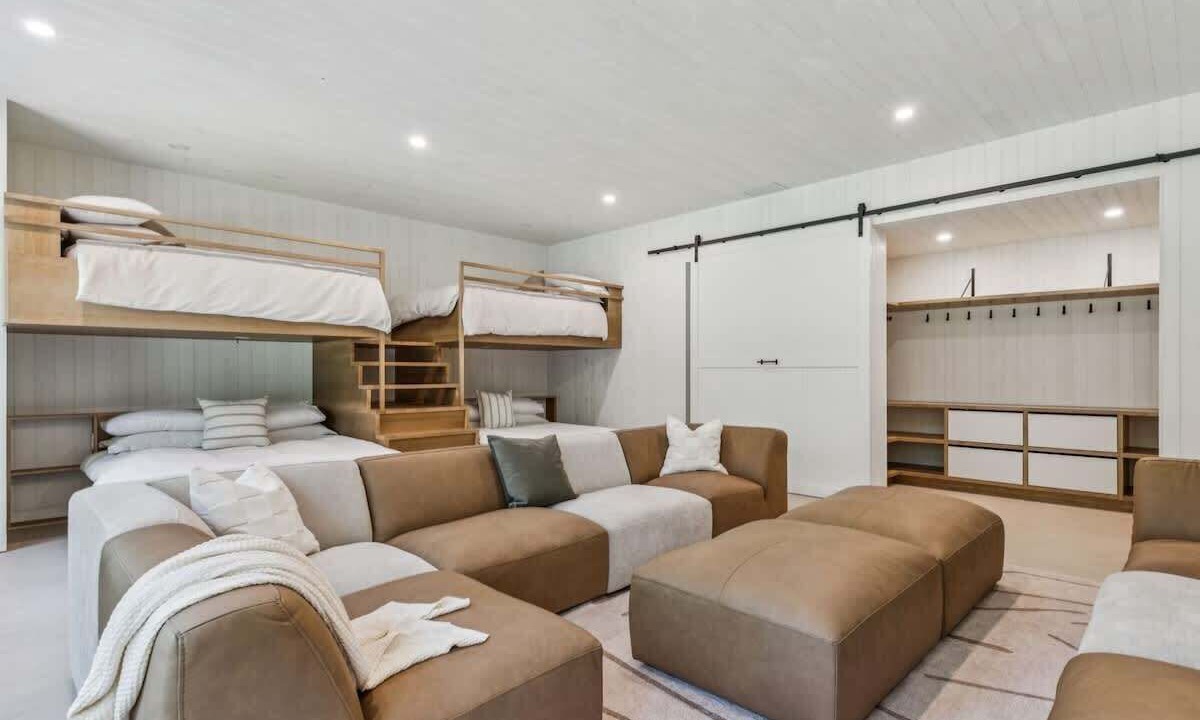 Photo of Bedroom in Mont-Tremblant