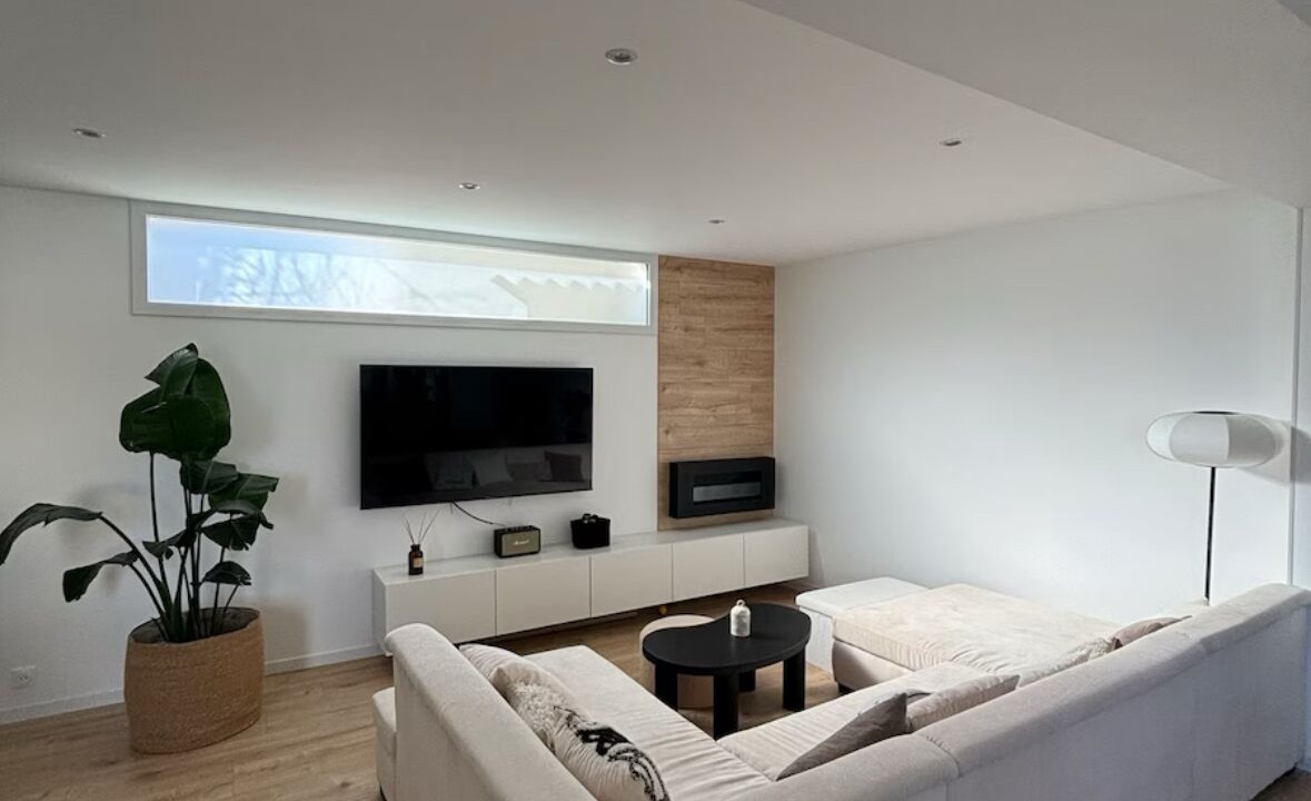 Photo of Livingroom in St.-Martin-des-Champs
