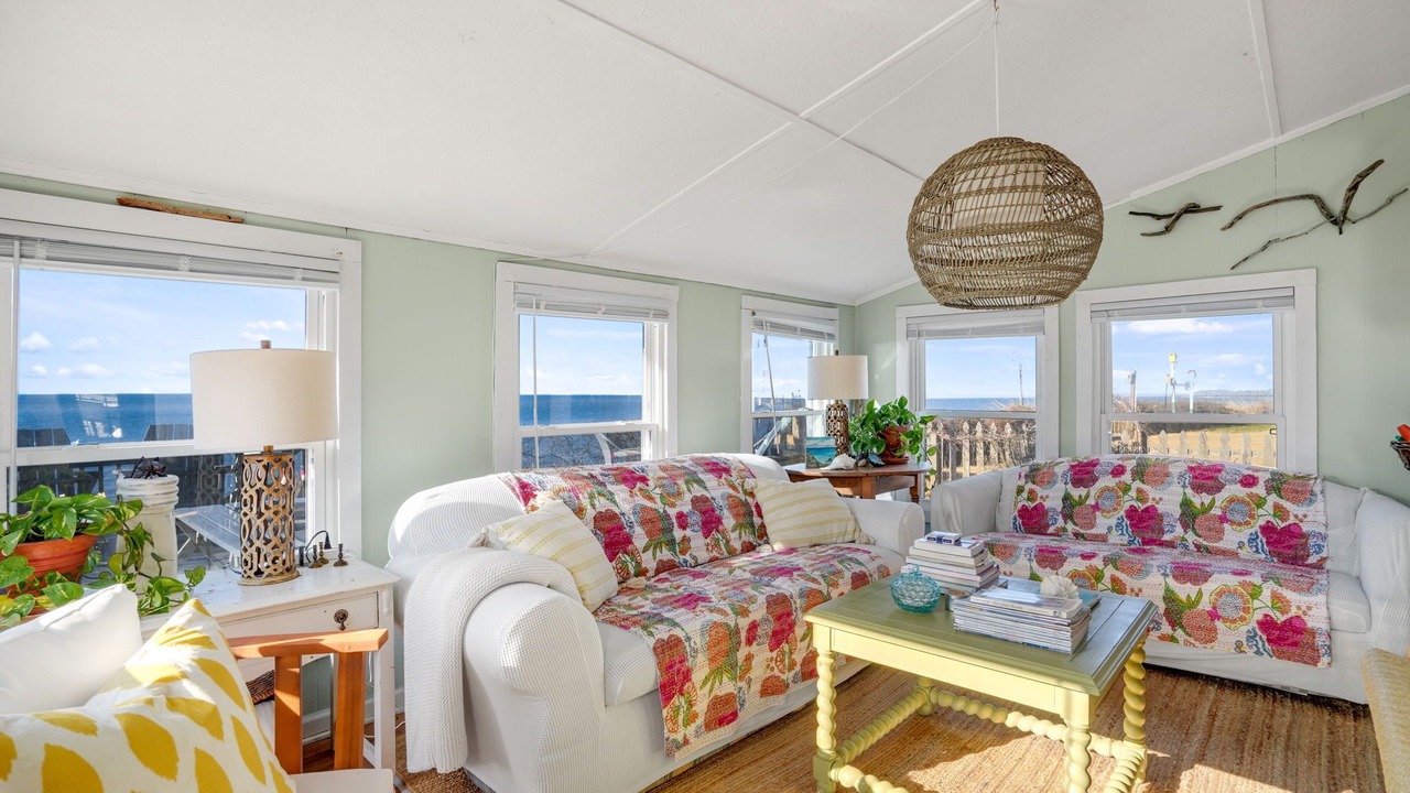 Photo of Livingroom in Birdsnest