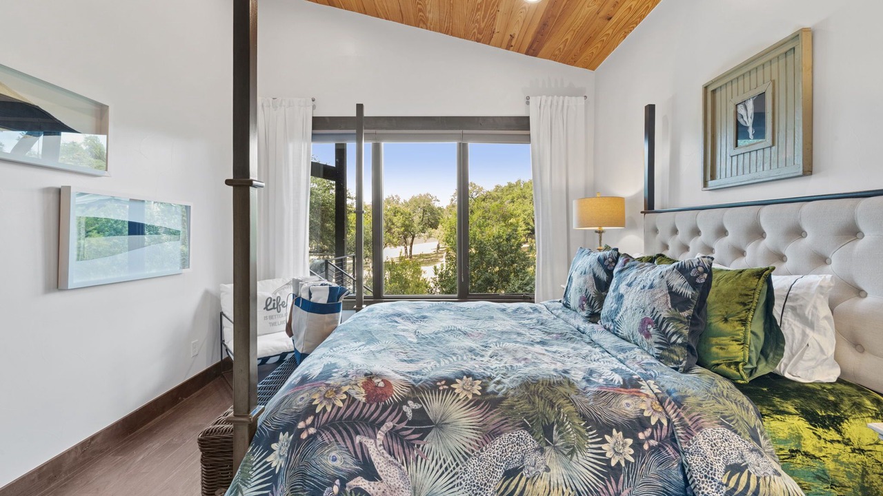 Photo of Bedroom in Spicewood