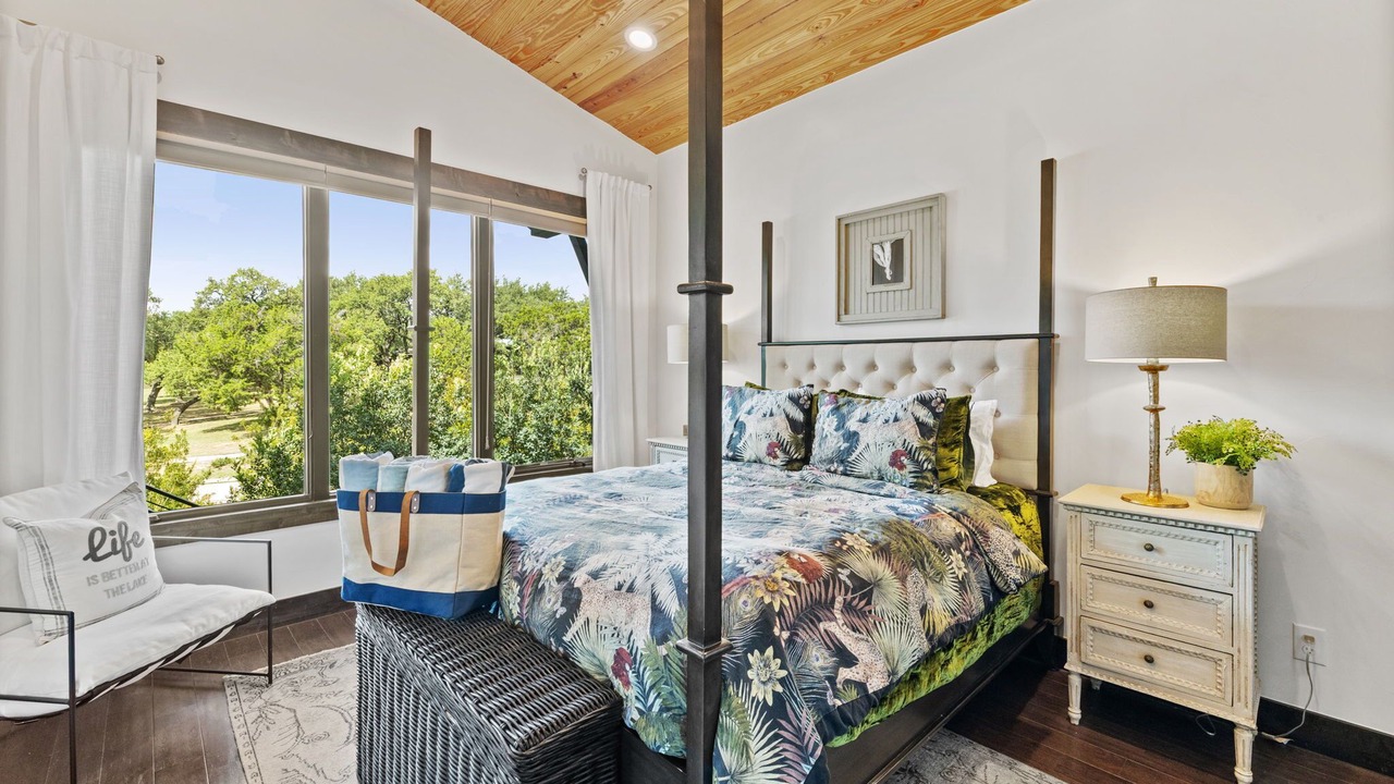 Photo of Bedroom in Spicewood
