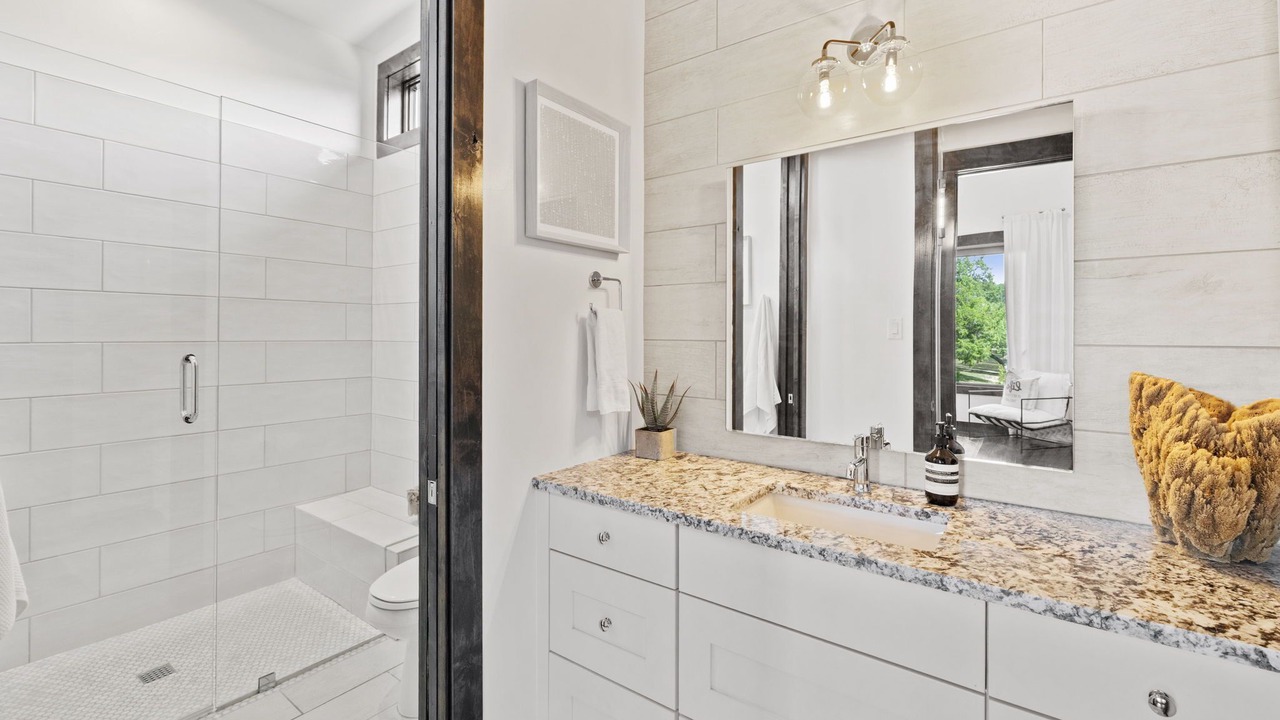 Photo of Bathroom in Spicewood