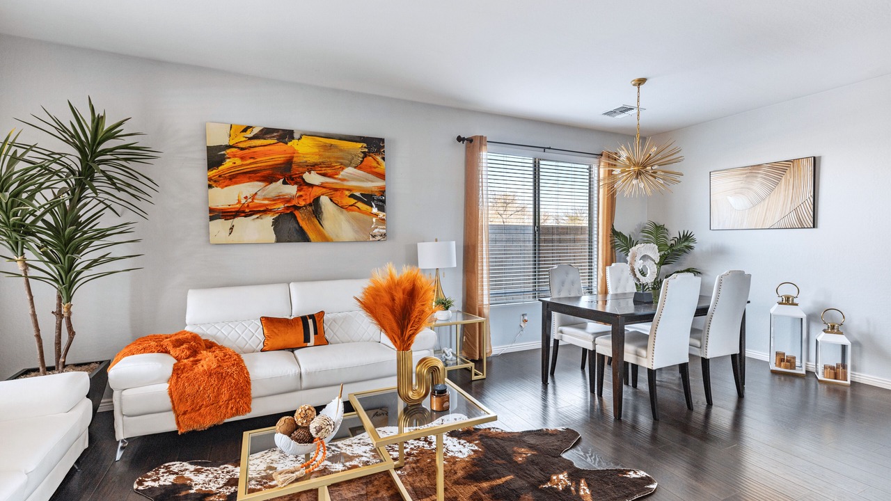 Photo of Livingroom in Canyon Trails South