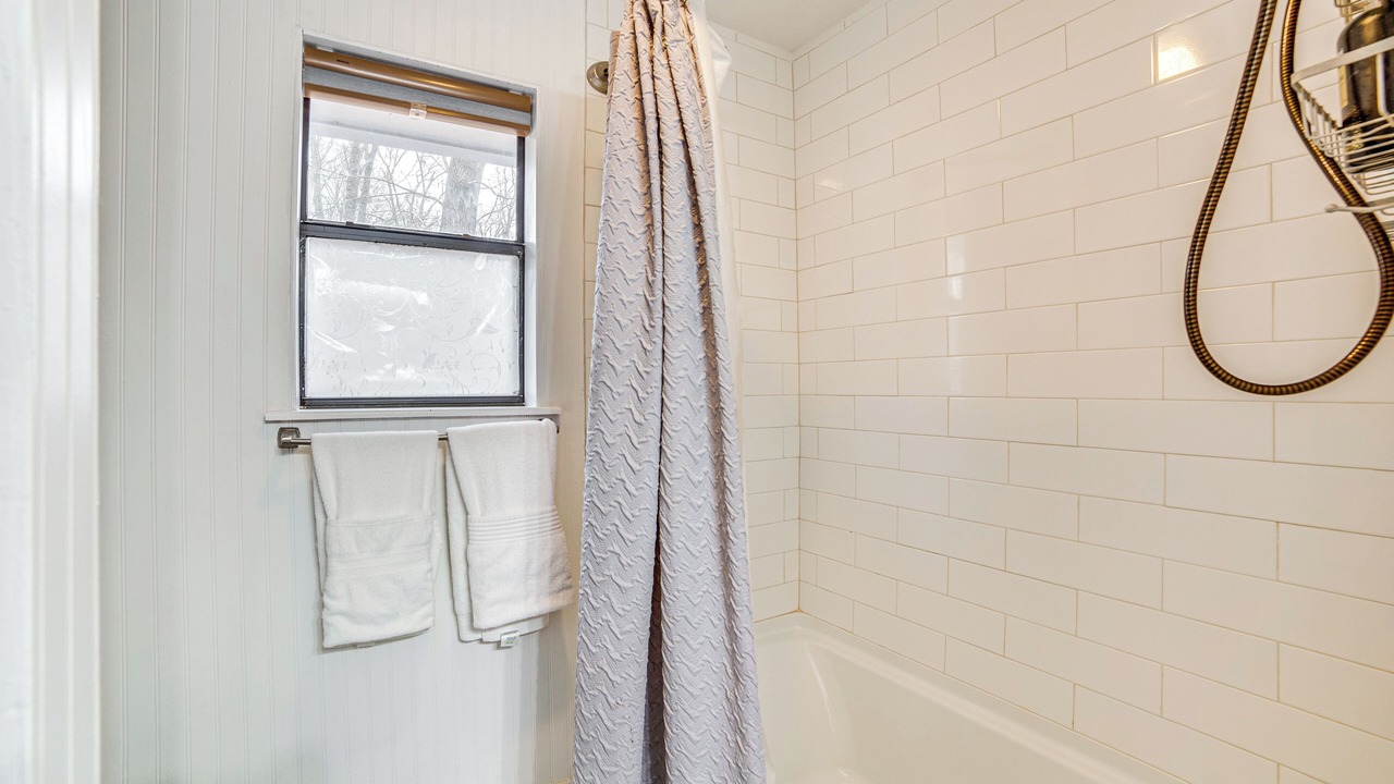 Photo of Bathroom in Yantis