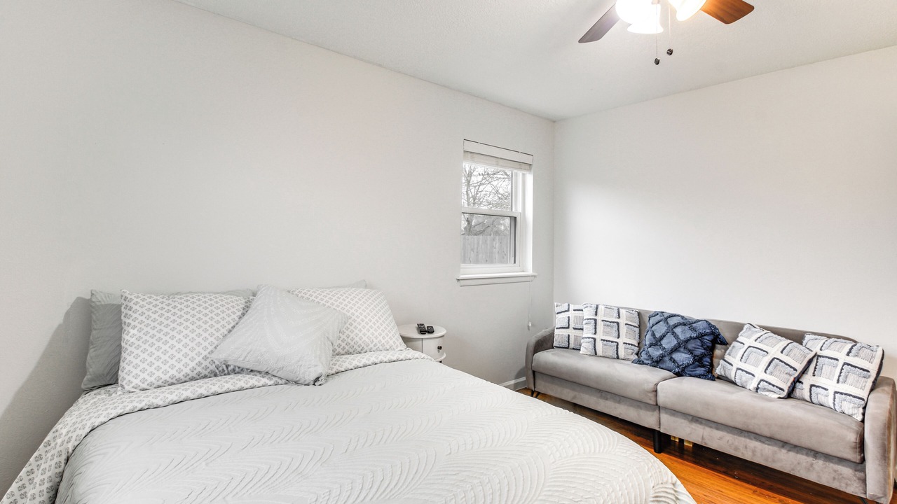 Photo of Bedroom in Lawton