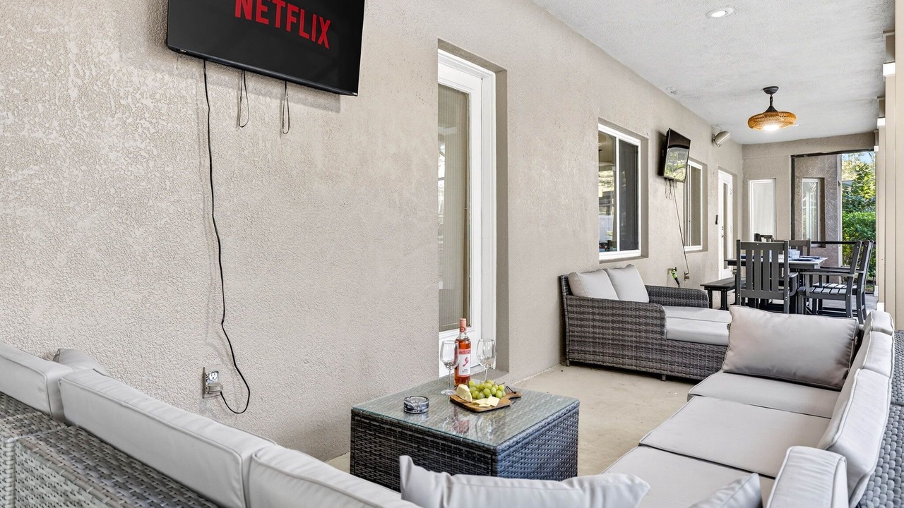 Photo of Others in Bloomingdale