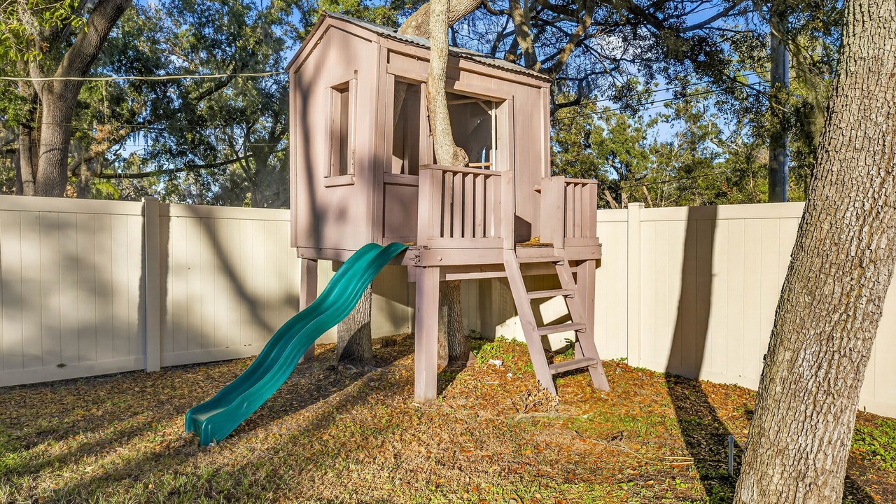 Photo of Others in Bloomingdale