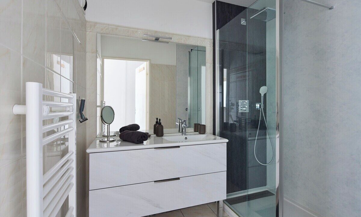 Photo of Bathroom in Pornichet