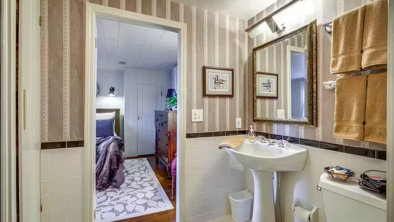 Photo of Bathroom in Guntersville