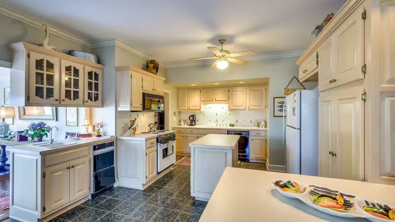 Photo of Kitchen in Guntersville