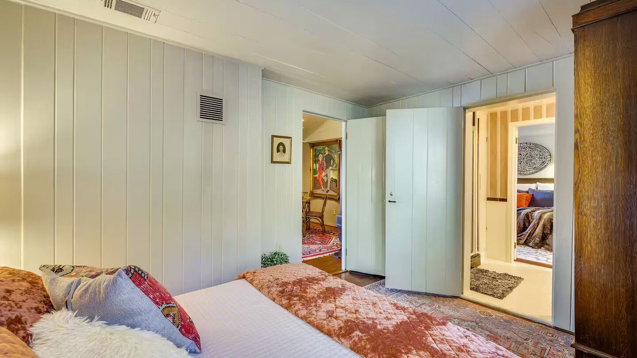 Photo of Bedroom in Guntersville