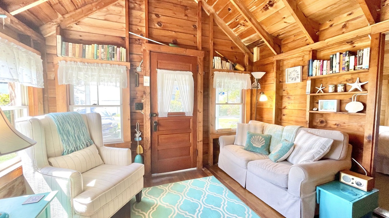 Photo of Livingroom in Ocean Point