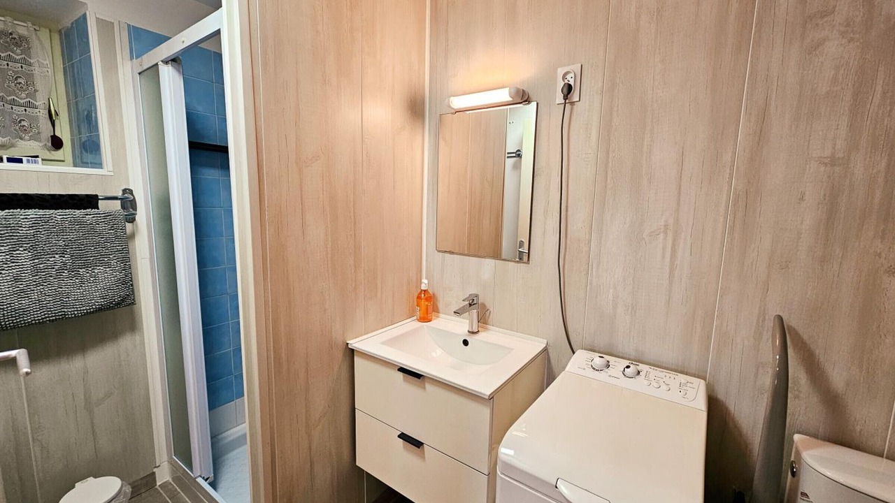Photo of Bathroom in Sazilly
