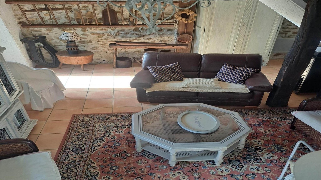 Photo of Livingroom in Mezy-Moulins