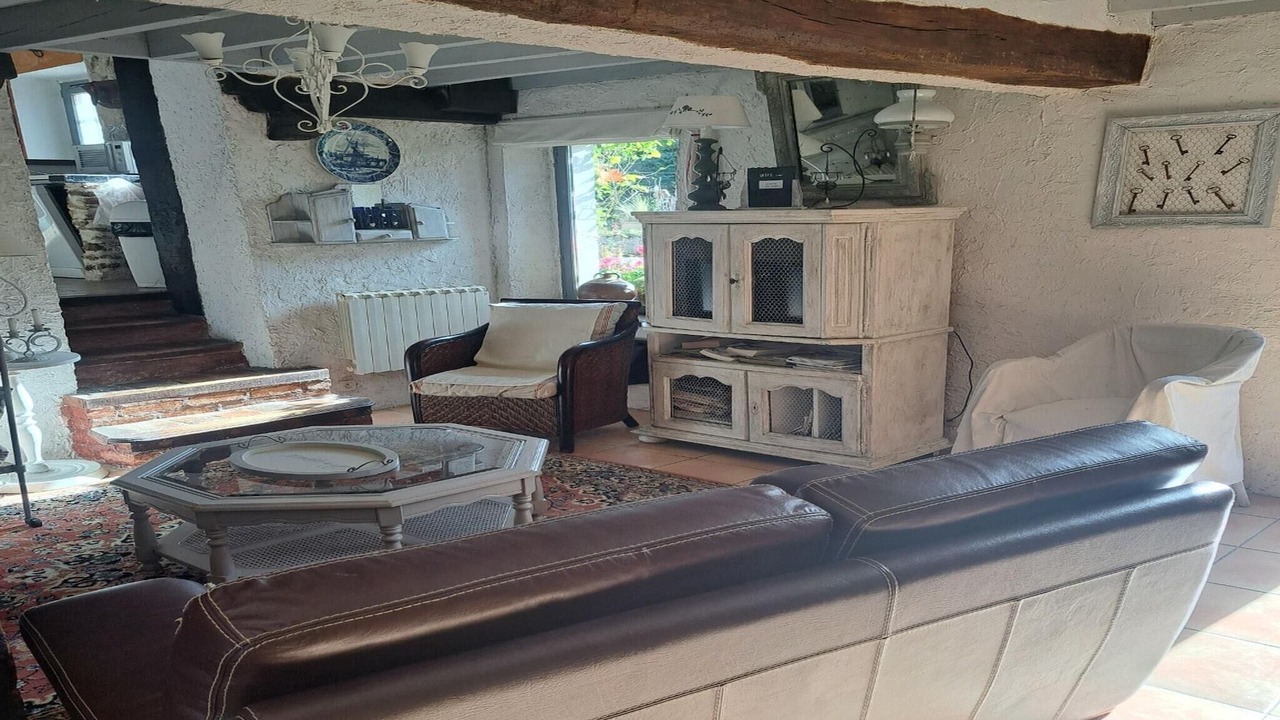 Photo of Livingroom in Mezy-Moulins