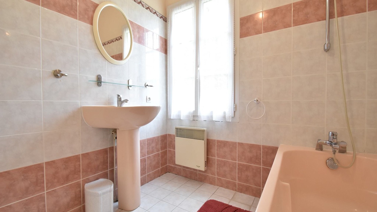Photo of Bathroom in Faverolles