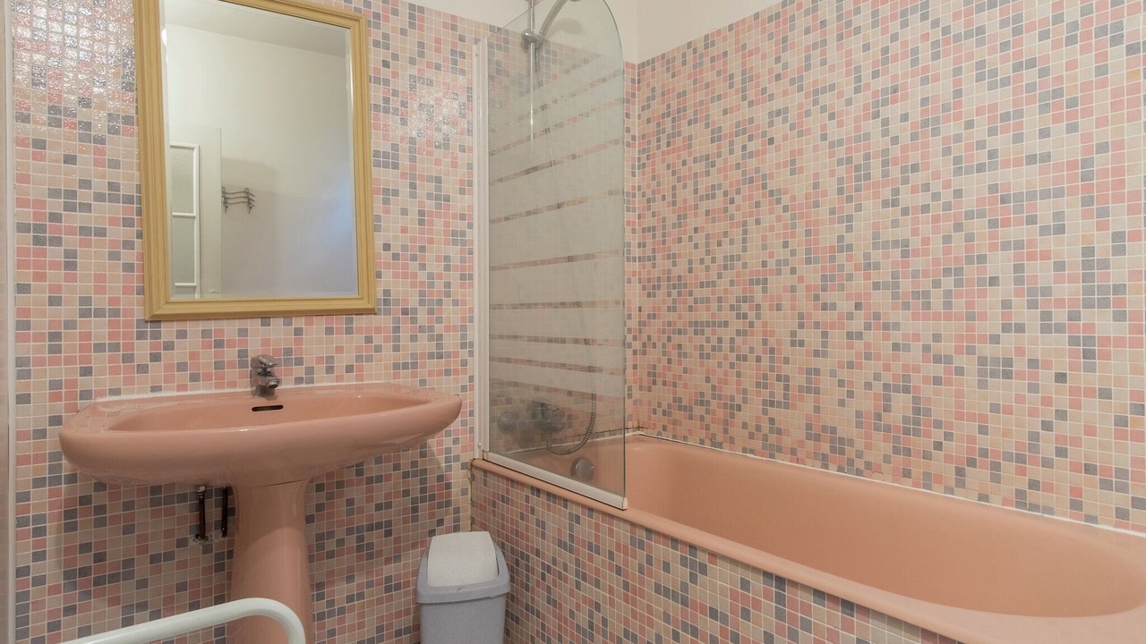 Photo of Bathroom in Giroux