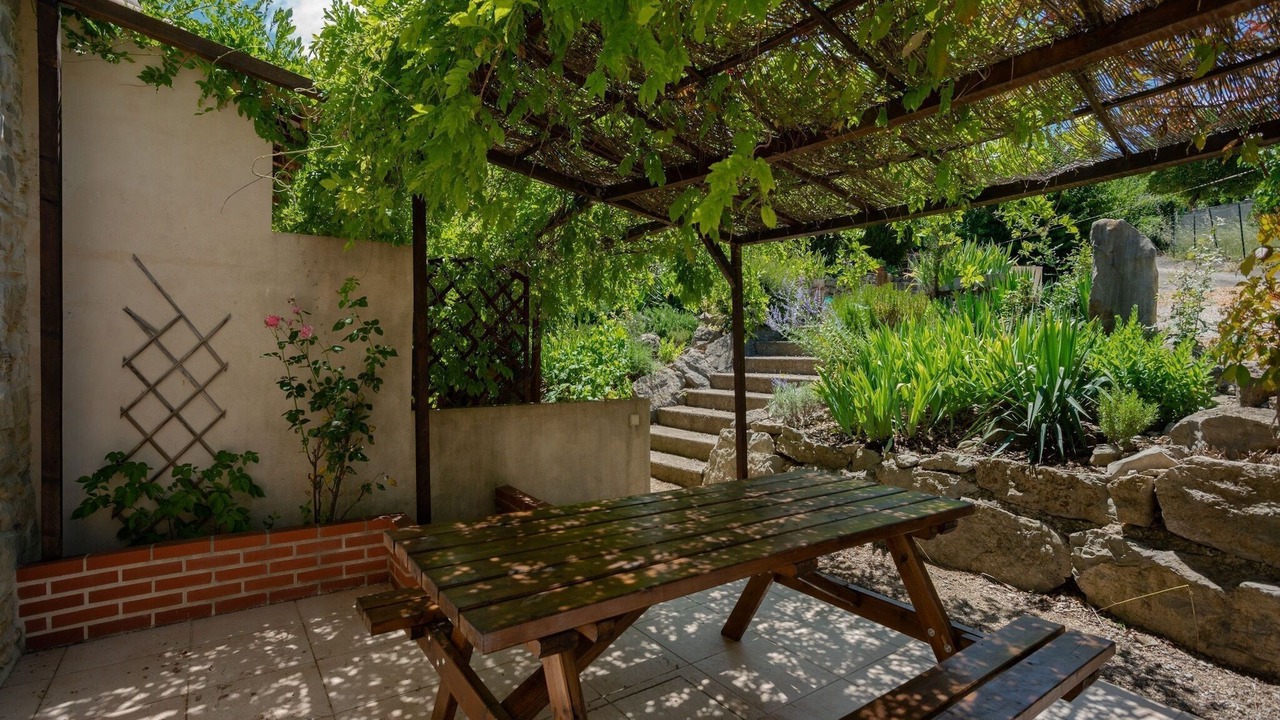 Photo of Patio Balcony in Courry