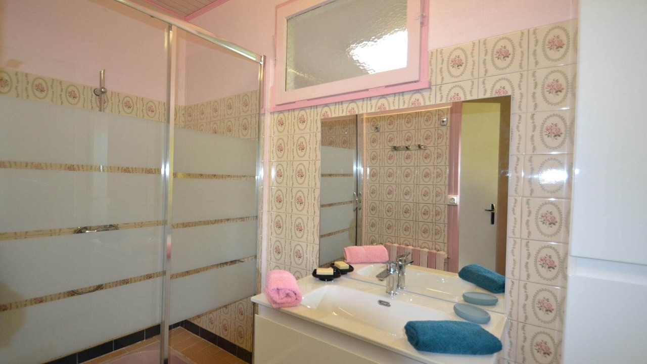 Photo of Bathroom in Camiran