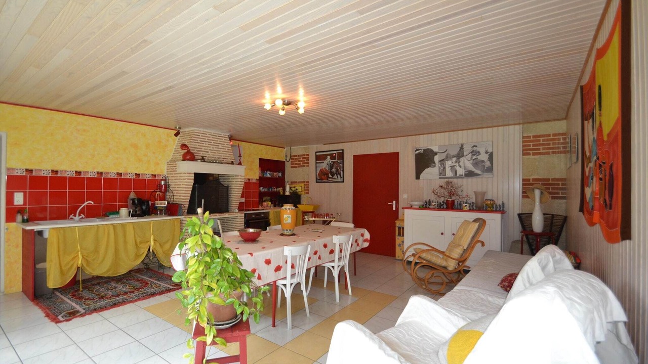 Photo of Bedroom in Camiran