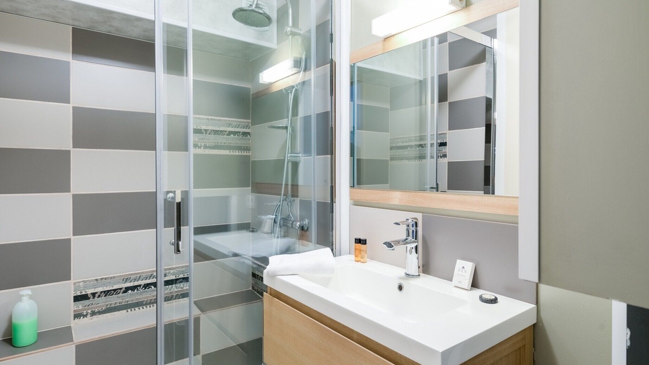 Photo of Bathroom in Port-en-Bessin-Huppain