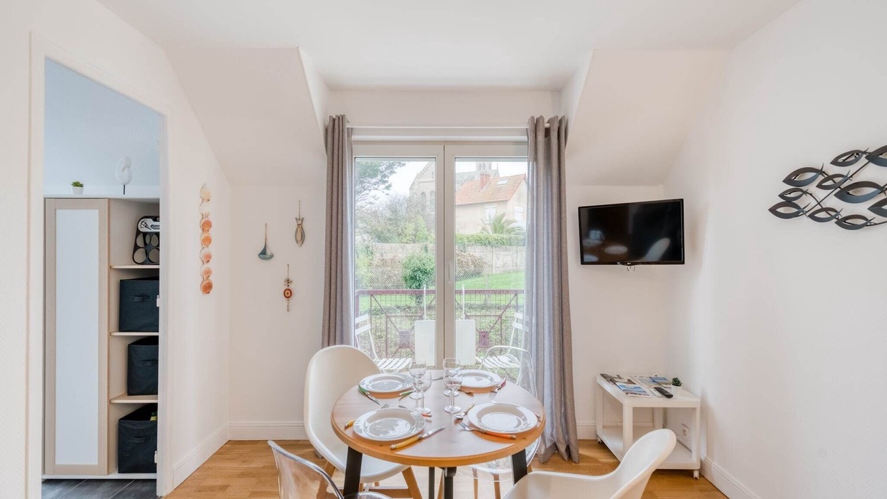 Photo of Livingroom in Port-en-Bessin-Huppain