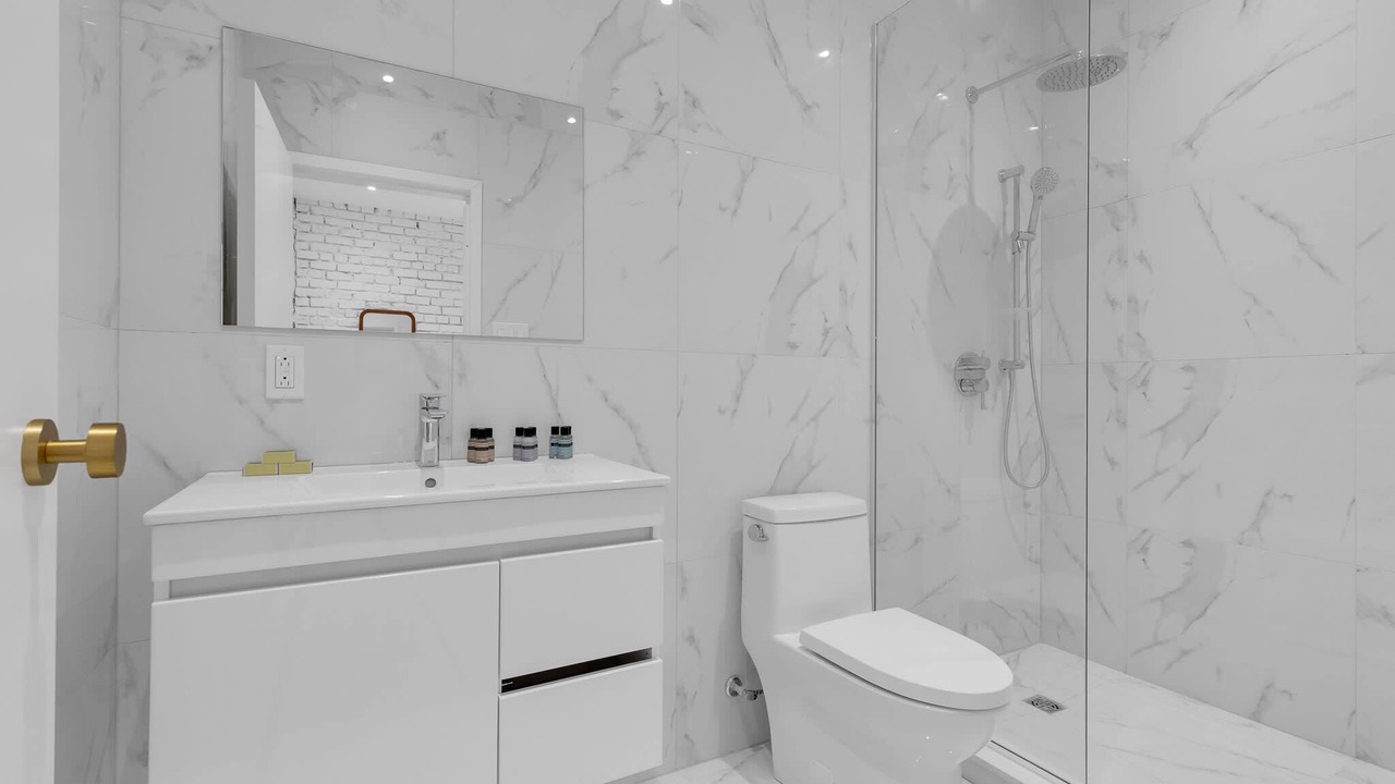 Photo of Bathroom in Cite Multimedia