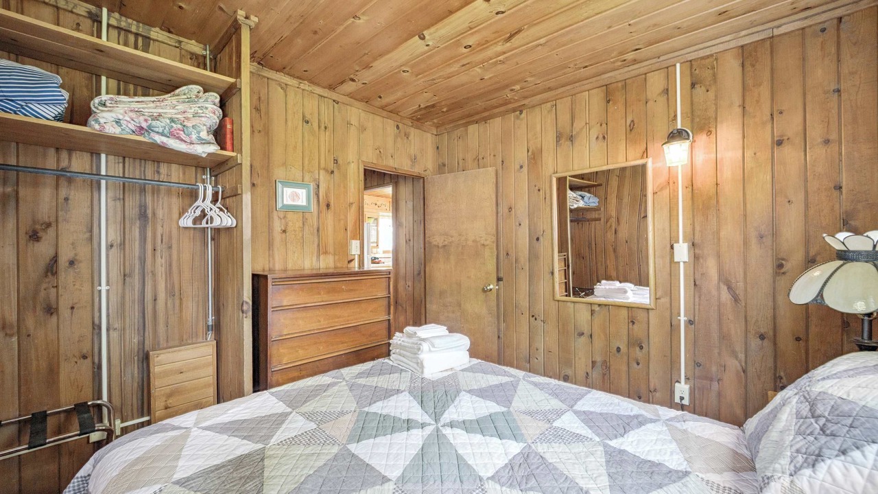 Photo of Bedroom in Greenbush